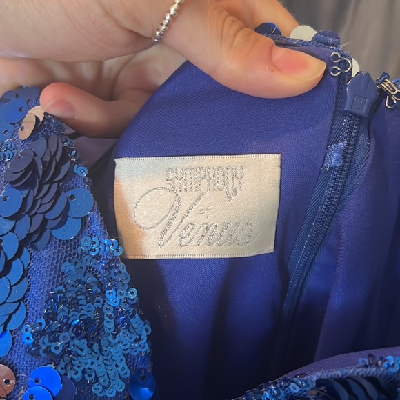 Prom dress - Picture 2 of 3